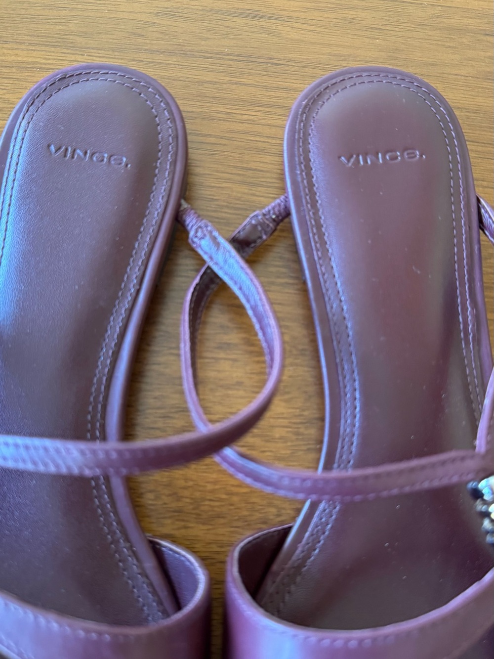 Vince Gilia Deep Cherry Burgundy Leather Strappy Pointed Toe Flat Mules size 7.5 - Picture 3 of 10